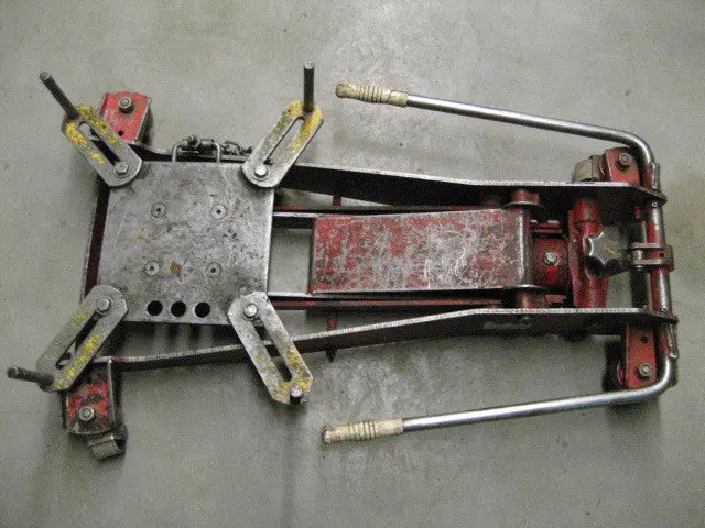 1,000 Lb Transmission Jack – Adjustable Height (6"–28") 1